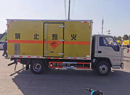 新市爆破器材运输车